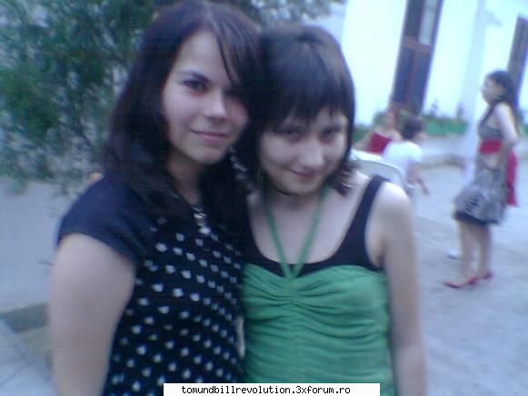 me.. pun poza mn.. luati prea rau mine.. veche..da' imi place mie